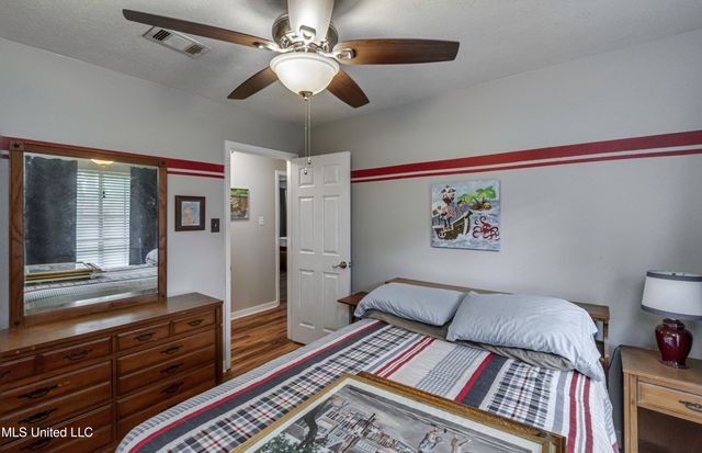 100 Fairdale Place, Brandon, MS 39042