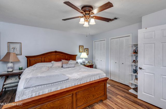 100 Fairdale Place, Brandon, MS 39042