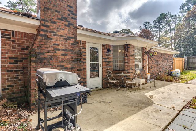 100 Fairdale Place, Brandon, MS 39042