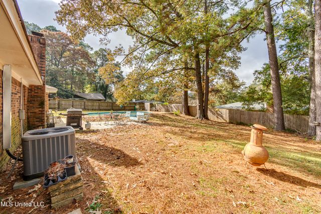 100 Fairdale Place, Brandon, MS 39042