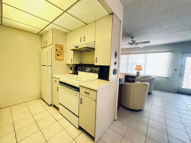 2060 Harwood E 2060, Deerfield Beach, FL 33442