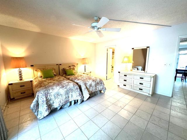 2060 Harwood E 2060, Deerfield Beach, FL 33442
