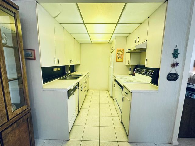 2060 Harwood E 2060, Deerfield Beach, FL 33442