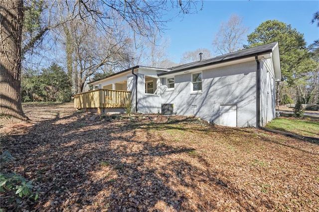 507 Castleaire Drive, Stone Mountain, GA 30087