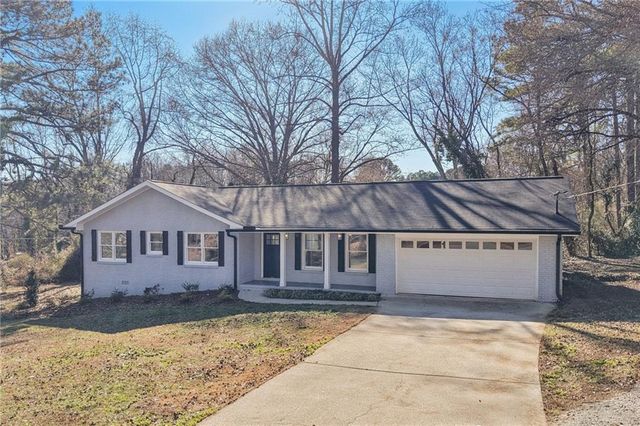 507 Castleaire Drive, Stone Mountain, GA 30087