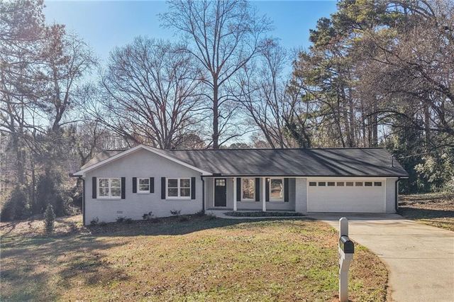507 Castleaire Drive, Stone Mountain, GA 30087
