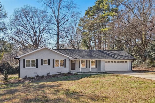507 Castleaire Drive, Stone Mountain, GA 30087