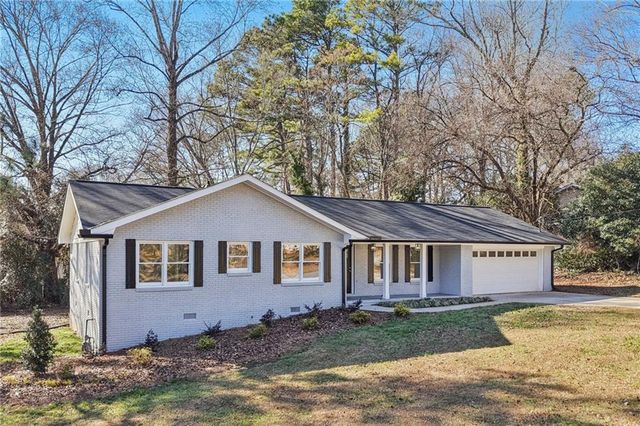 507 Castleaire Drive, Stone Mountain, GA 30087