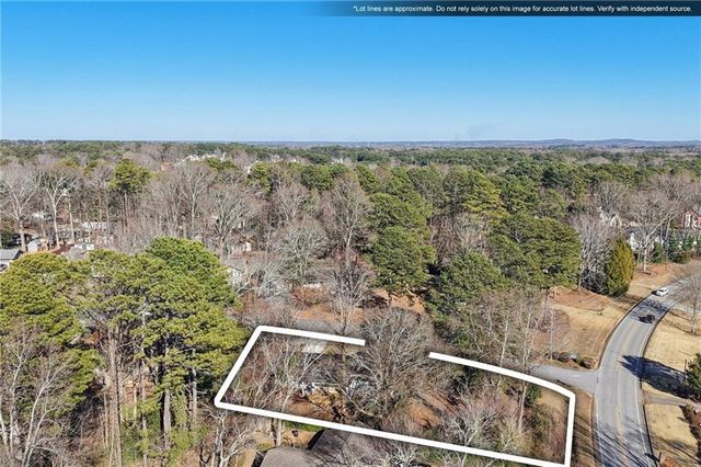 507 Castleaire Drive, Stone Mountain, GA 30087