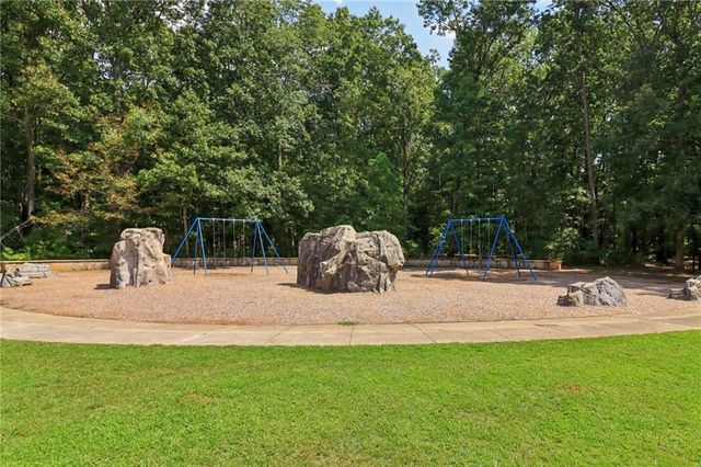 507 Castleaire Drive, Stone Mountain, GA 30087