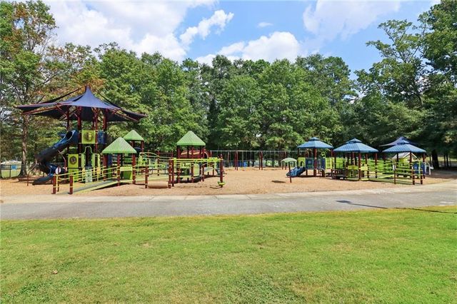 507 Castleaire Drive, Stone Mountain, GA 30087