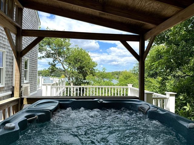 29 Eagle Hill Drive, Plymouth, MA 02360
