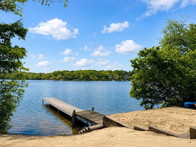 29 Eagle Hill Drive, Plymouth, MA 02360