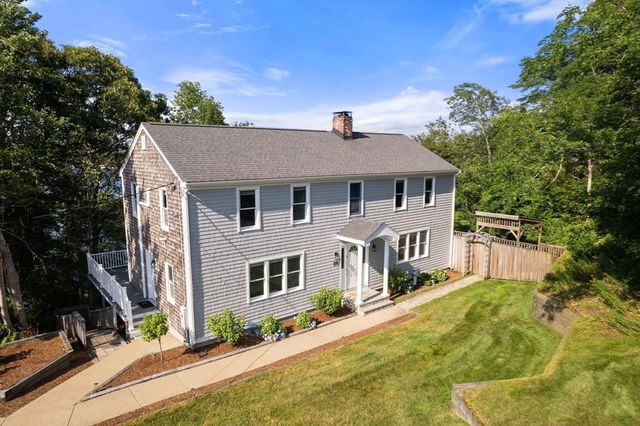29 Eagle Hill Drive, Plymouth, MA 02360
