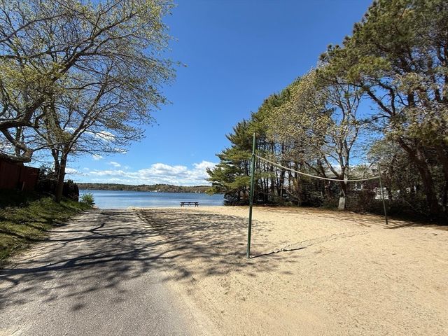 29 Eagle Hill Drive, Plymouth, MA 02360