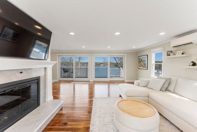 29 Eagle Hill Drive, Plymouth, MA 02360