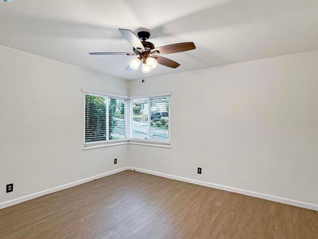 1516 Grove Way, Hayward, CA 94546