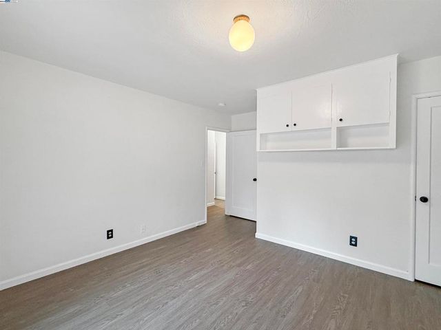 1516 Grove Way, Hayward, CA 94546