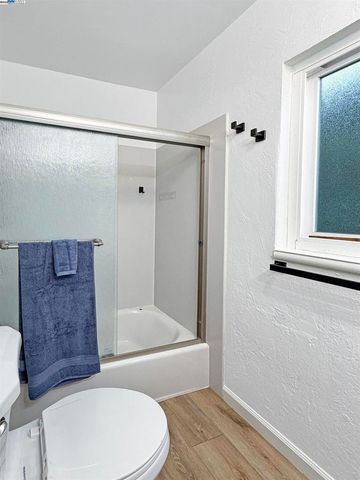 1516 Grove Way, Hayward, CA 94546