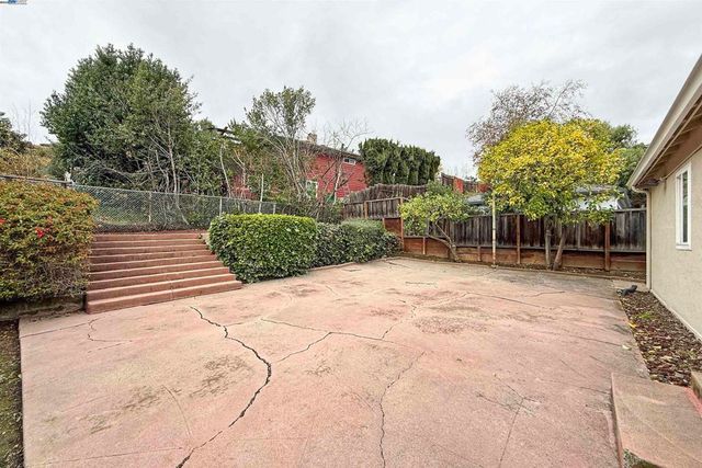 1516 Grove Way, Hayward, CA 94546