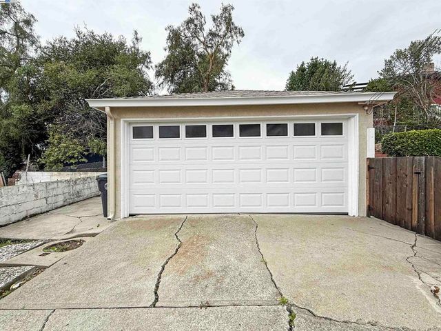 1516 Grove Way, Hayward, CA 94546