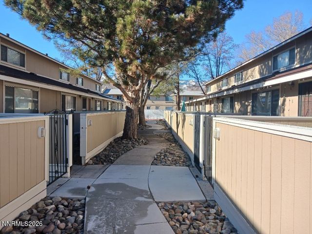 401 Allouette Way APT 7, Carson City, NV 89701