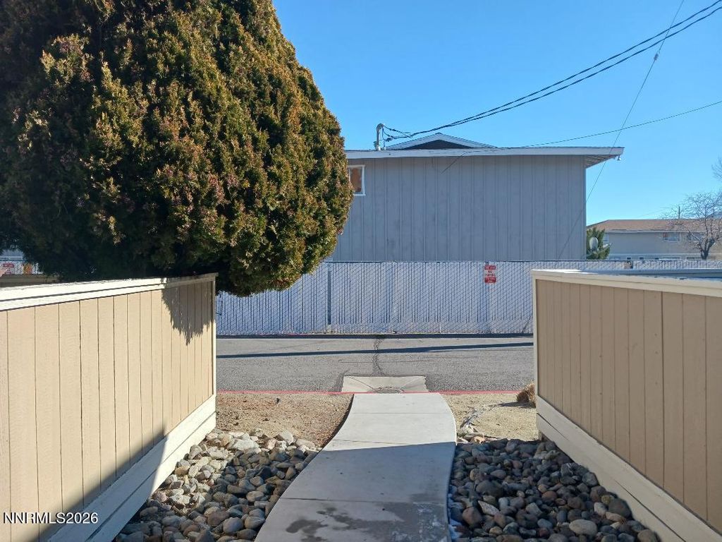 Image 22 of property listing at 401 Allouette Way APT 7, Carson City, NV 89701