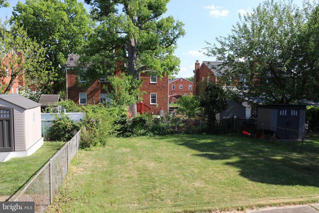 2351 IVERSON ST, Temple Hills, MD 20748
