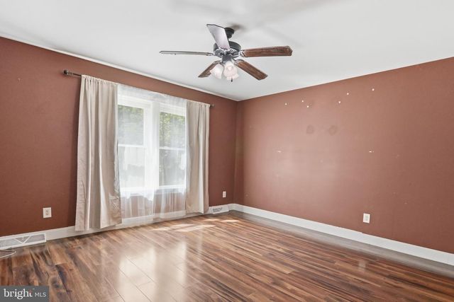 80 SANDPIPER DR, Basye, VA 22810