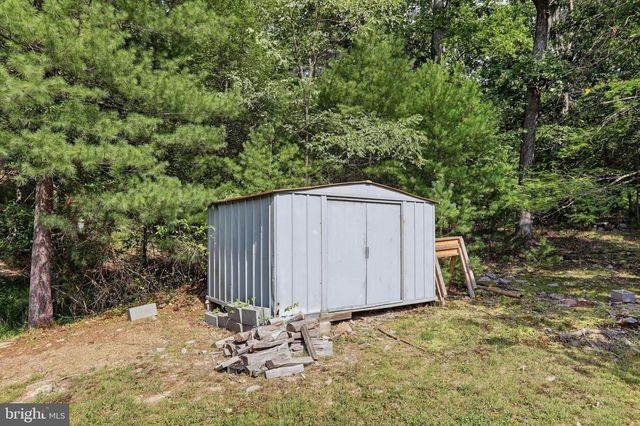 80 SANDPIPER DR, Basye, VA 22810