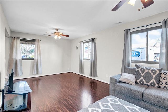 4184 Thistle CIR, Virginia Beach, VA 23462