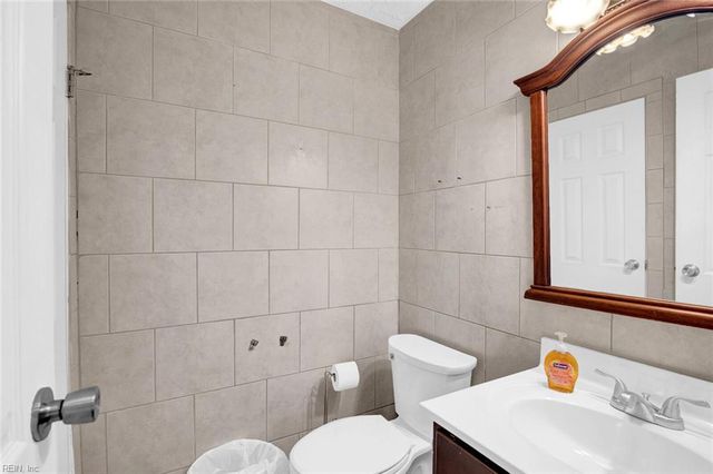 4184 Thistle CIR, Virginia Beach, VA 23462