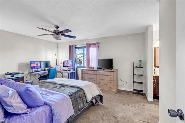 4184 Thistle CIR, Virginia Beach, VA 23462