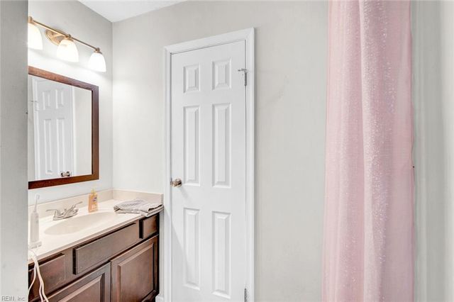 4184 Thistle CIR, Virginia Beach, VA 23462