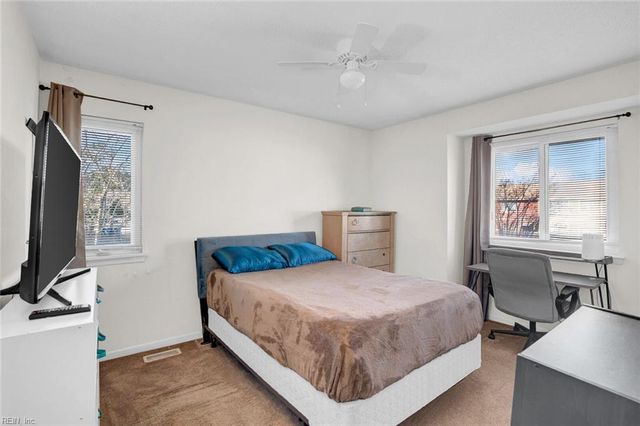 4184 Thistle CIR, Virginia Beach, VA 23462