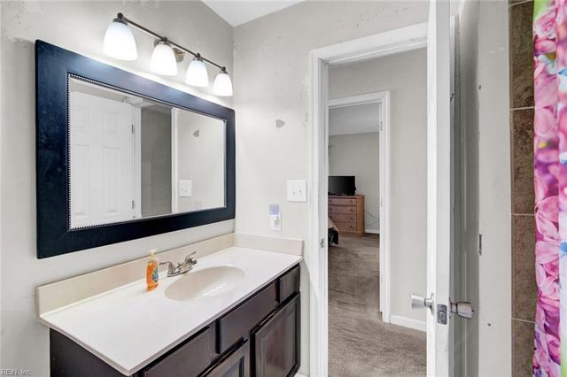 4184 Thistle CIR, Virginia Beach, VA 23462