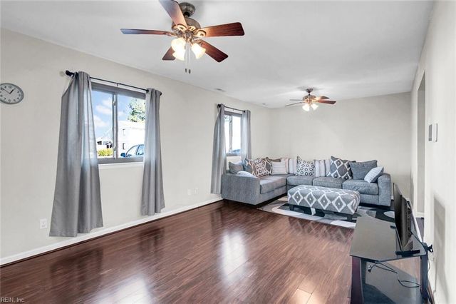 4184 Thistle CIR, Virginia Beach, VA 23462