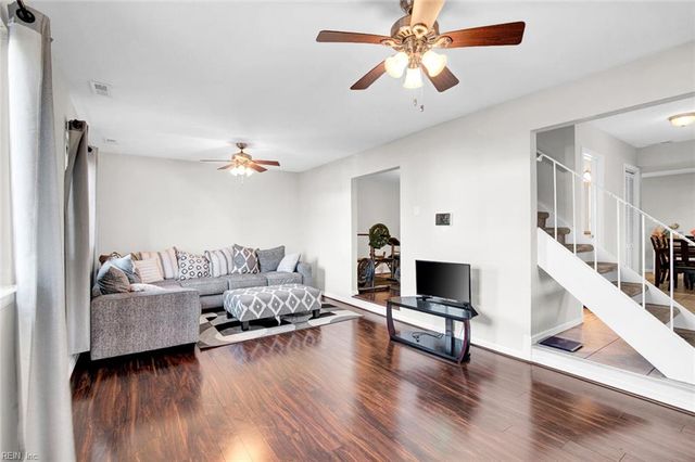 4184 Thistle CIR, Virginia Beach, VA 23462