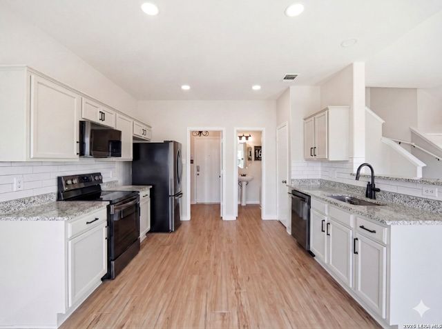 8606 Still Moon, San Antonio, TX 78245