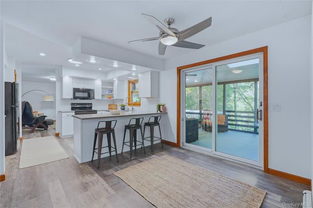 2 Durmo Road, New Paltz, NY 12561