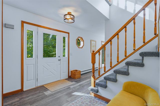 2 Durmo Road, New Paltz, NY 12561
