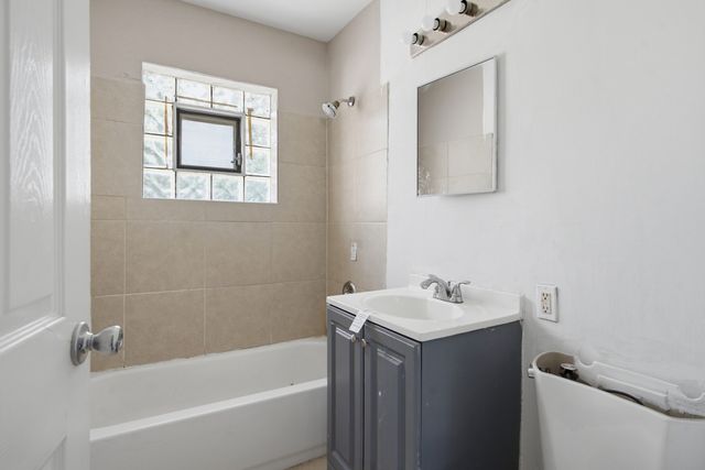 703 Circle Drive, University Park, IL 60484