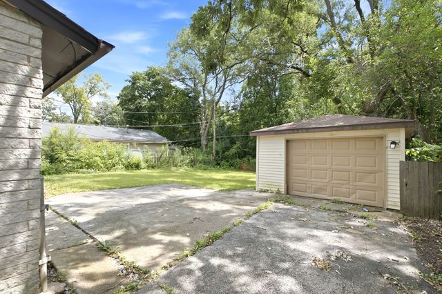 703 Circle Drive, University Park, IL 60484