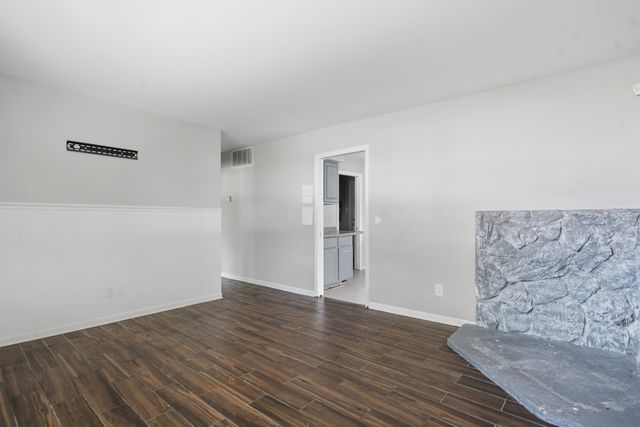 703 Circle Drive, University Park, IL 60484
