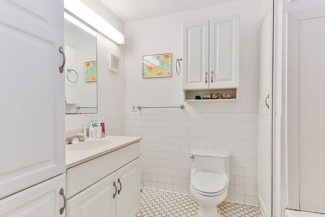 17 Bay State Rd G, Boston, MA 02215
