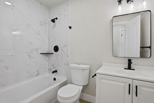 2228 Chambord Dr, Stockton, CA 95210