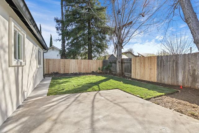 2228 Chambord Dr, Stockton, CA 95210