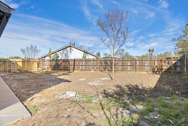 2228 Chambord Dr, Stockton, CA 95210