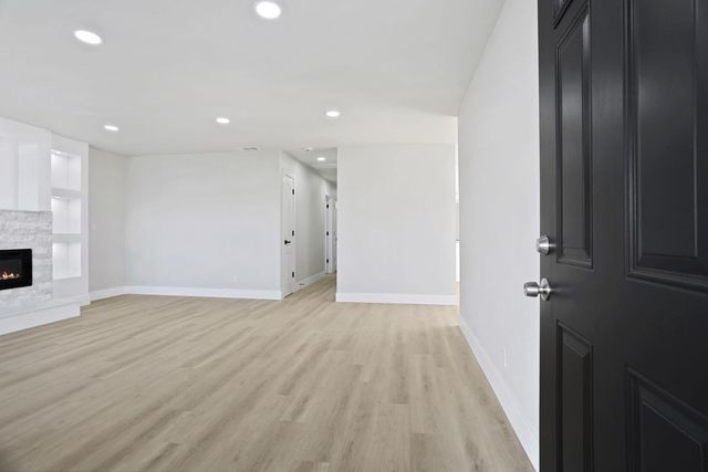 2228 Chambord Dr, Stockton, CA 95210