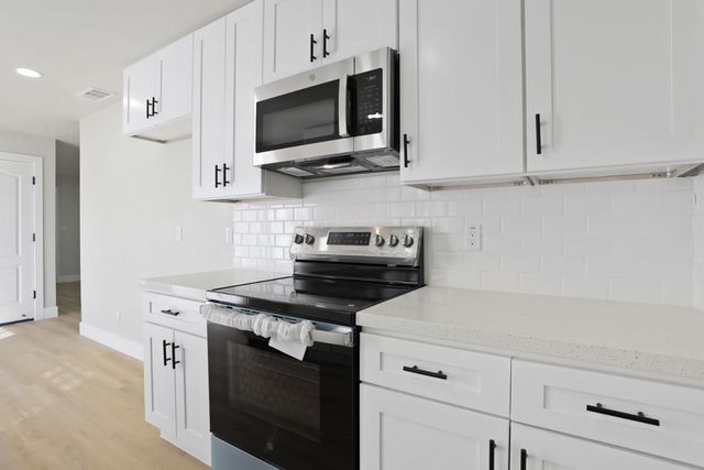 2228 Chambord Dr, Stockton, CA 95210